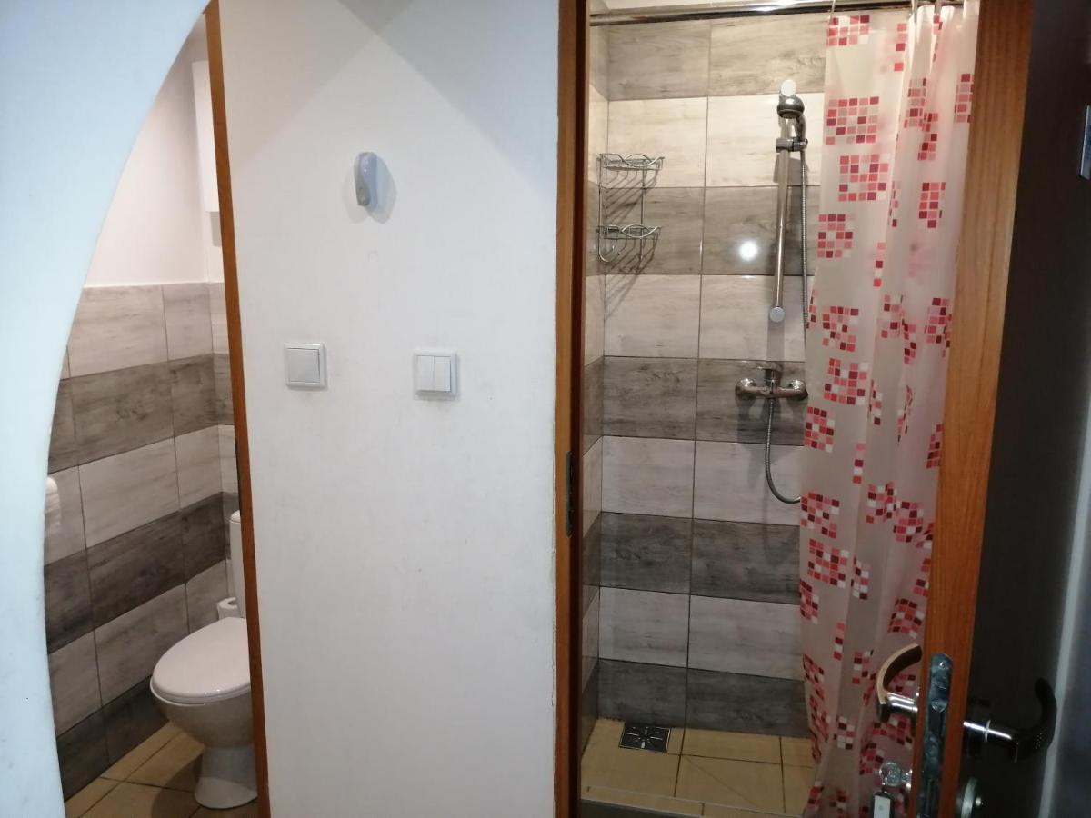 Hostel Gliwice Centrum Parking Εξωτερικό φωτογραφία
