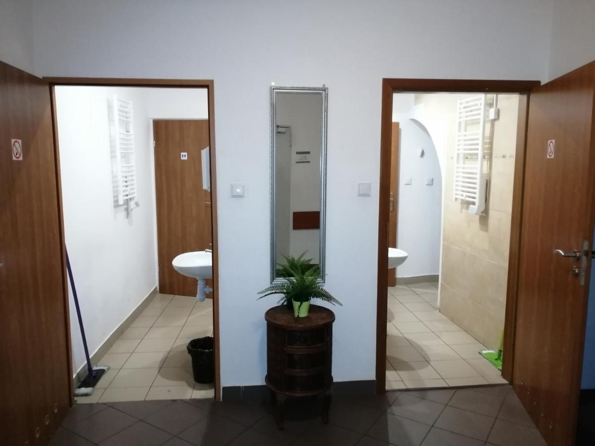 Hostel Gliwice Centrum Parking Εξωτερικό φωτογραφία