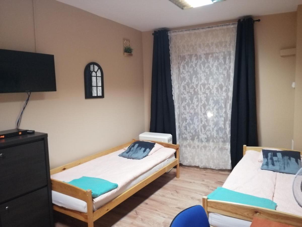 Hostel Gliwice Centrum Parking Εξωτερικό φωτογραφία