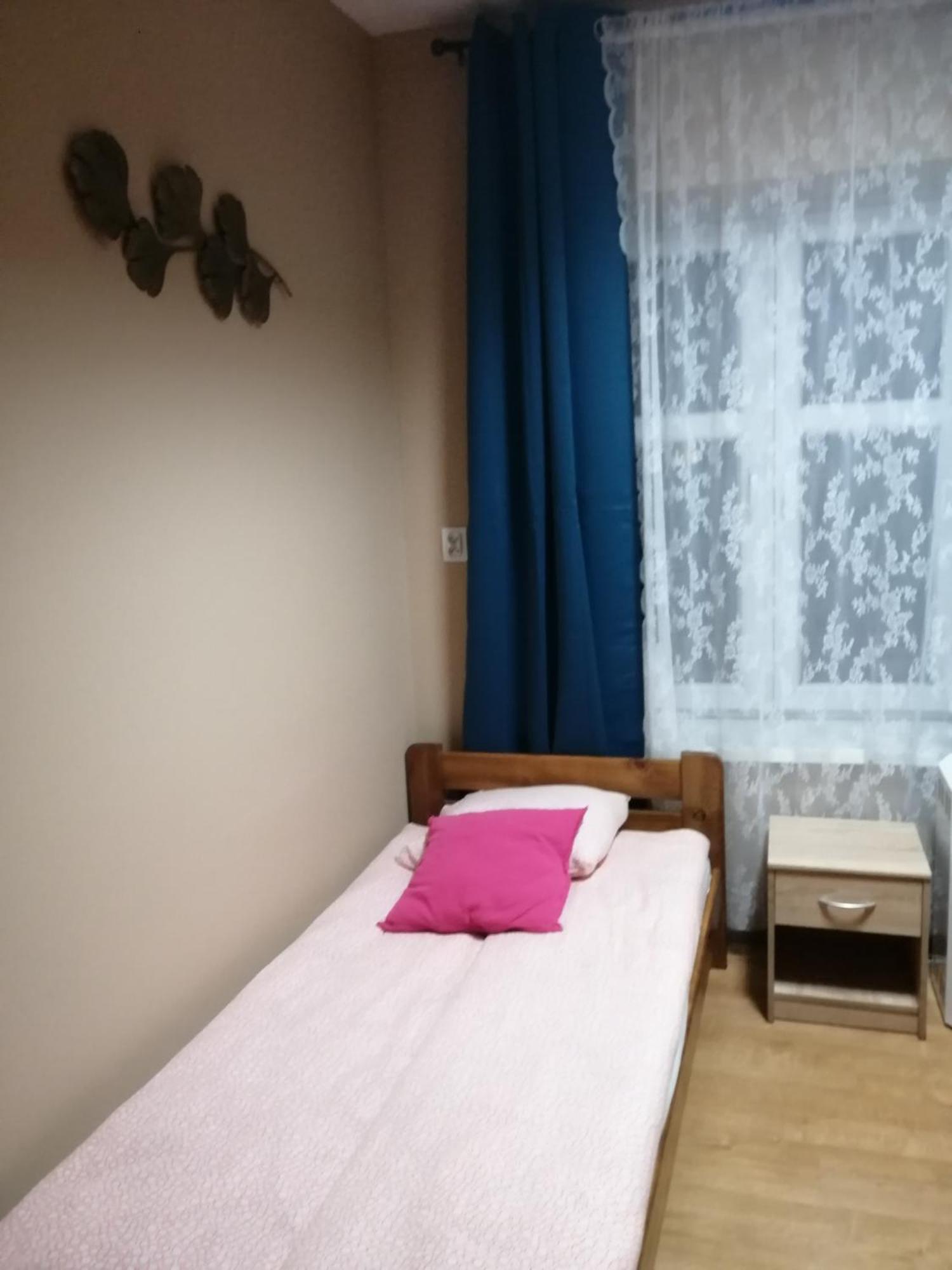Hostel Gliwice Centrum Parking Δωμάτιο φωτογραφία