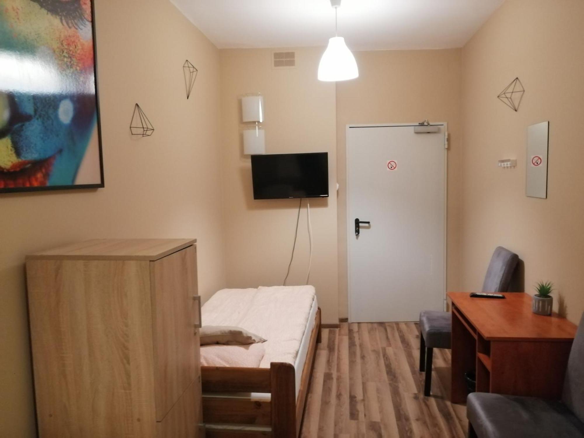 Hostel Gliwice Centrum Parking Δωμάτιο φωτογραφία