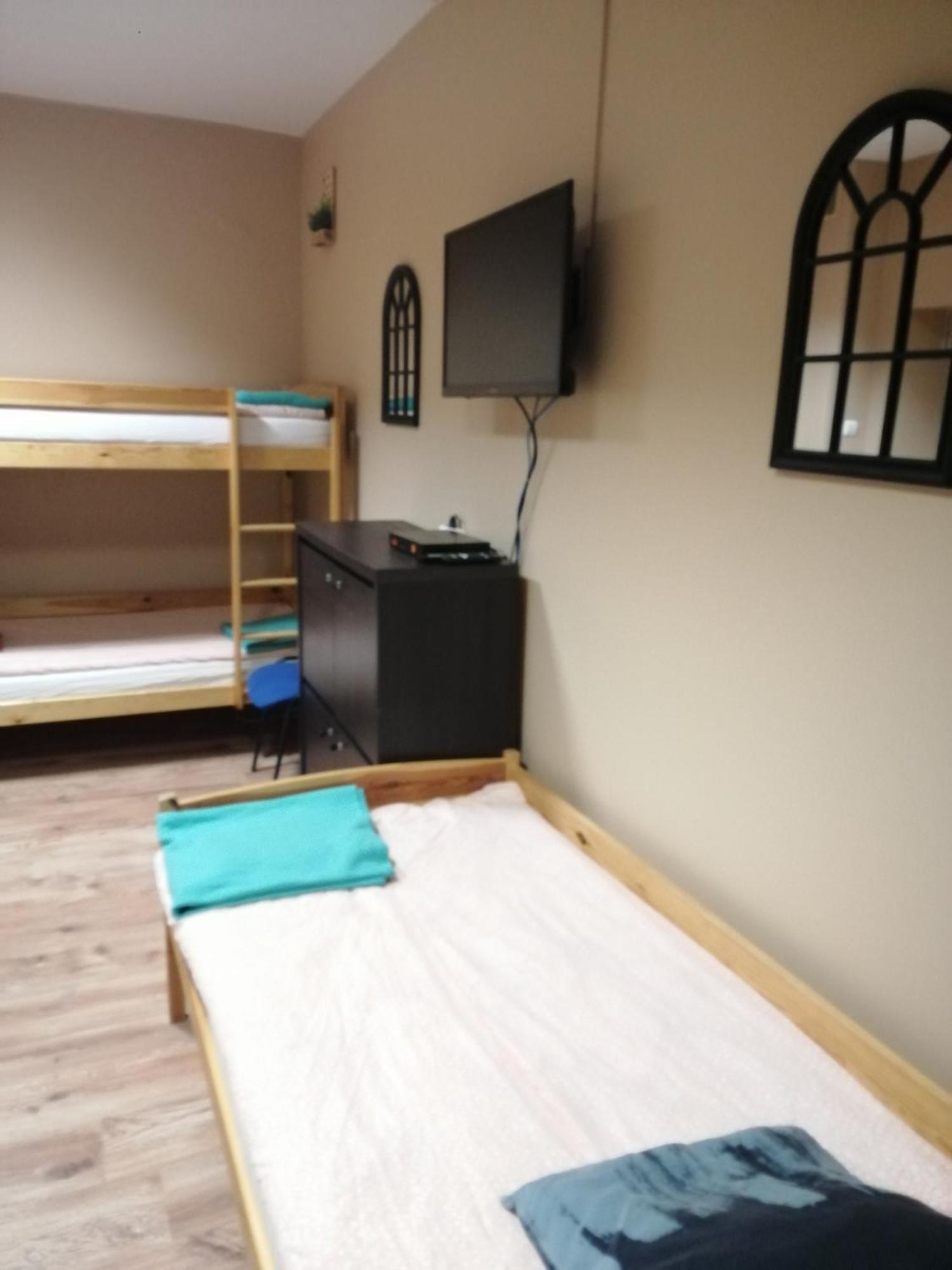 Hostel Gliwice Centrum Parking Δωμάτιο φωτογραφία