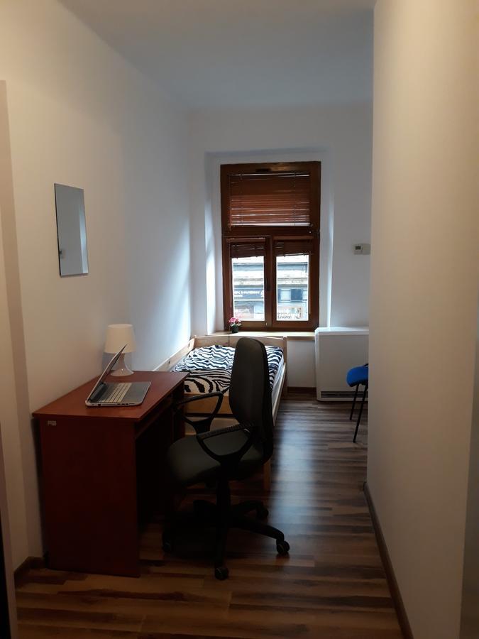 Hostel Gliwice Centrum Parking Εξωτερικό φωτογραφία
