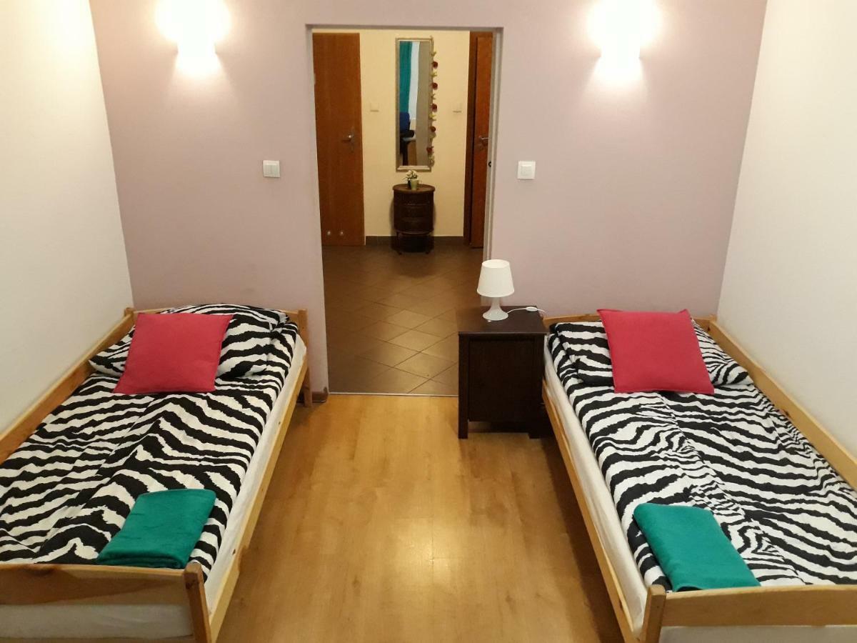 Hostel Gliwice Centrum Parking Εξωτερικό φωτογραφία