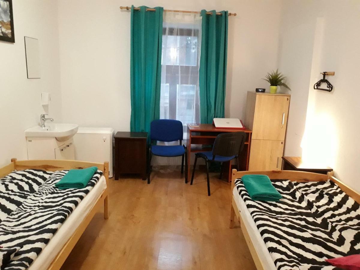 Hostel Gliwice Centrum Parking Εξωτερικό φωτογραφία
