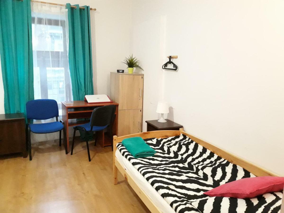 Hostel Gliwice Centrum Parking Εξωτερικό φωτογραφία