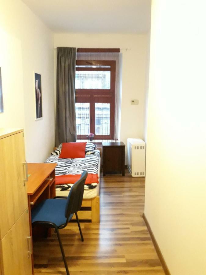 Hostel Gliwice Centrum Parking Εξωτερικό φωτογραφία