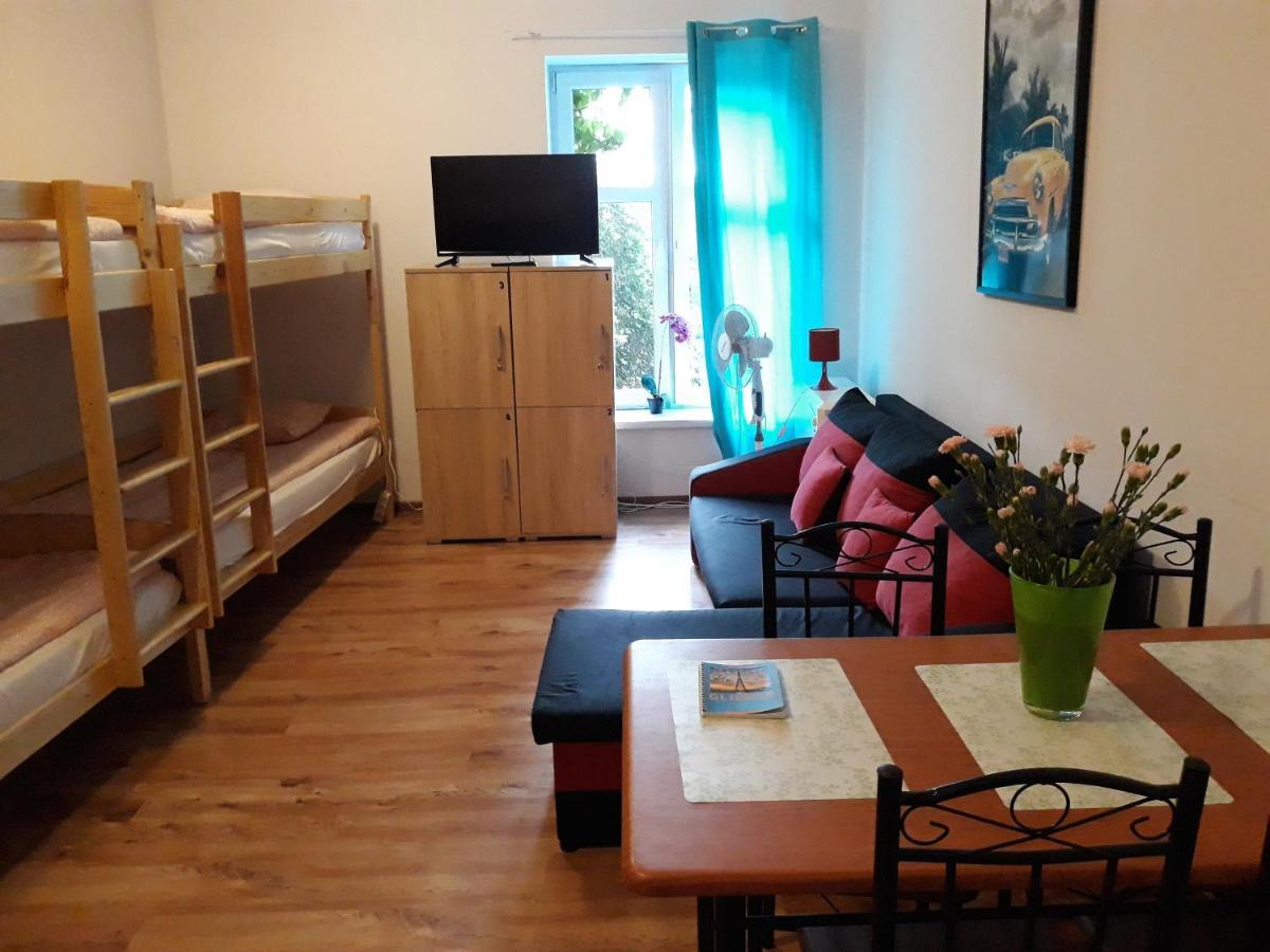 Hostel Gliwice Centrum Parking Εξωτερικό φωτογραφία
